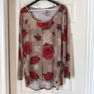 LuLaRoe Tops - Lularoe Lynnae LuLaRoe Tops - Lularoe Lynnae